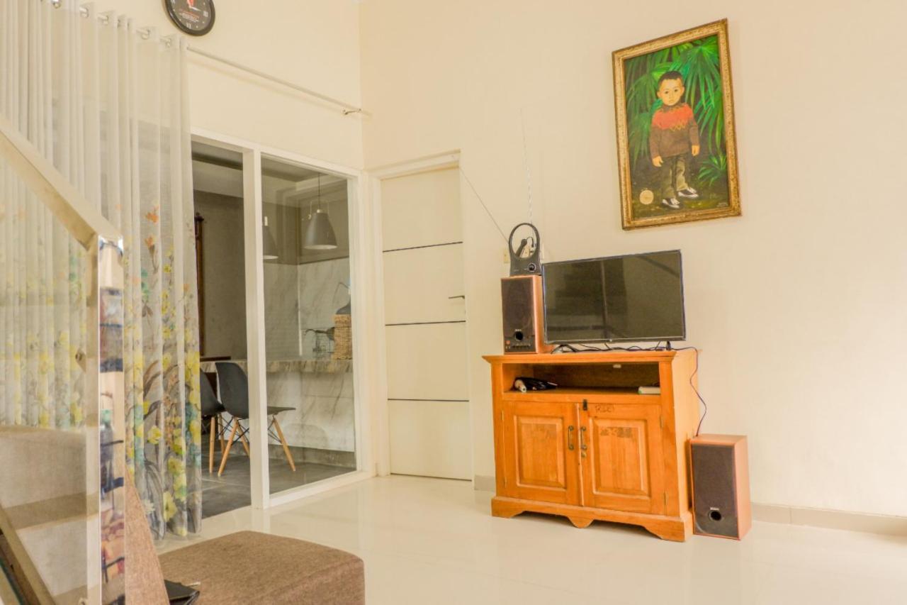 Amina Hill View Villa Malang By Ecommerceloka 外观 照片