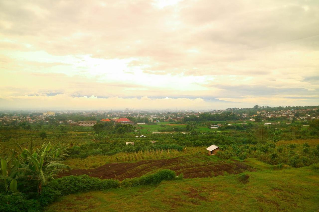 Amina Hill View Villa Malang By Ecommerceloka 外观 照片