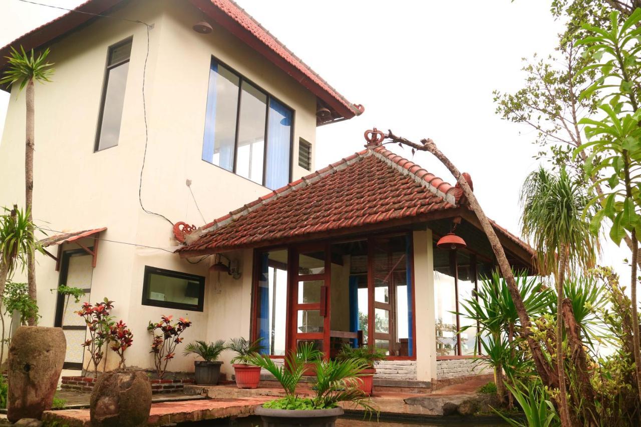 Amina Hill View Villa Malang By Ecommerceloka 外观 照片