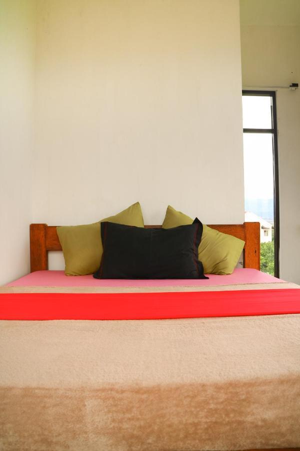 Amina Hill View Villa Malang By Ecommerceloka 外观 照片
