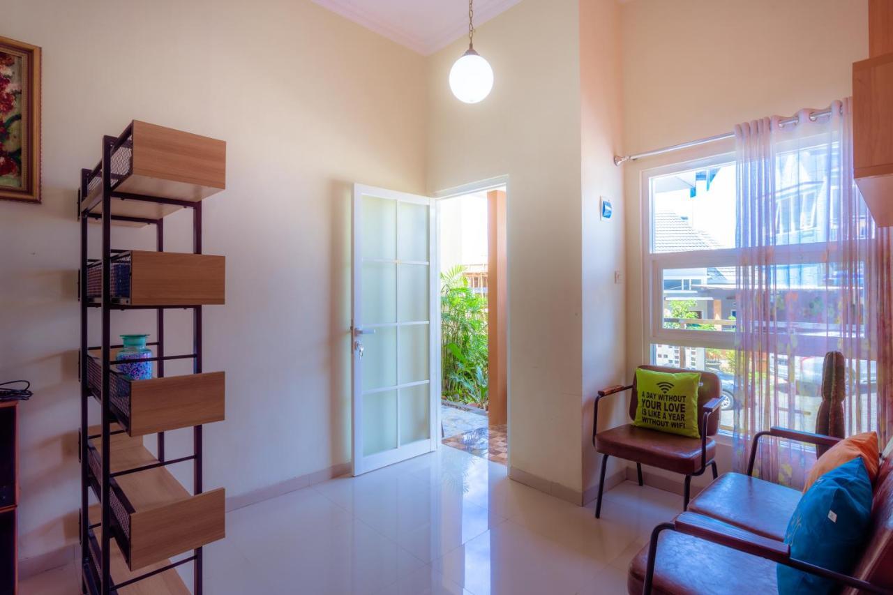 Amina Hill View Villa Malang By Ecommerceloka 外观 照片